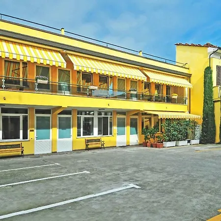 Bed & Breakfast Ai Cipressi 3*